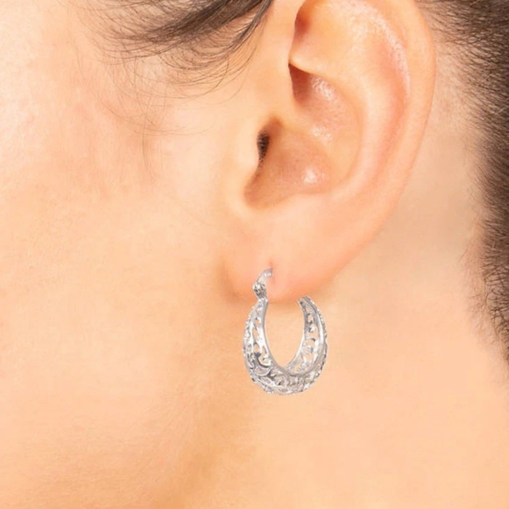 NWT Silverworks Silver Plated 1" Filigree Click Top Hoop Earrings In Gift Box - Picture 5 of 11